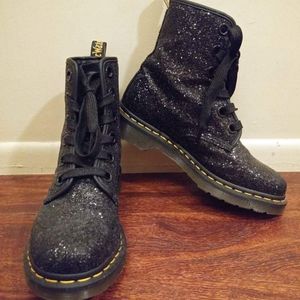 Dr. Martens Chunky Glitter Boot 1460 size 8